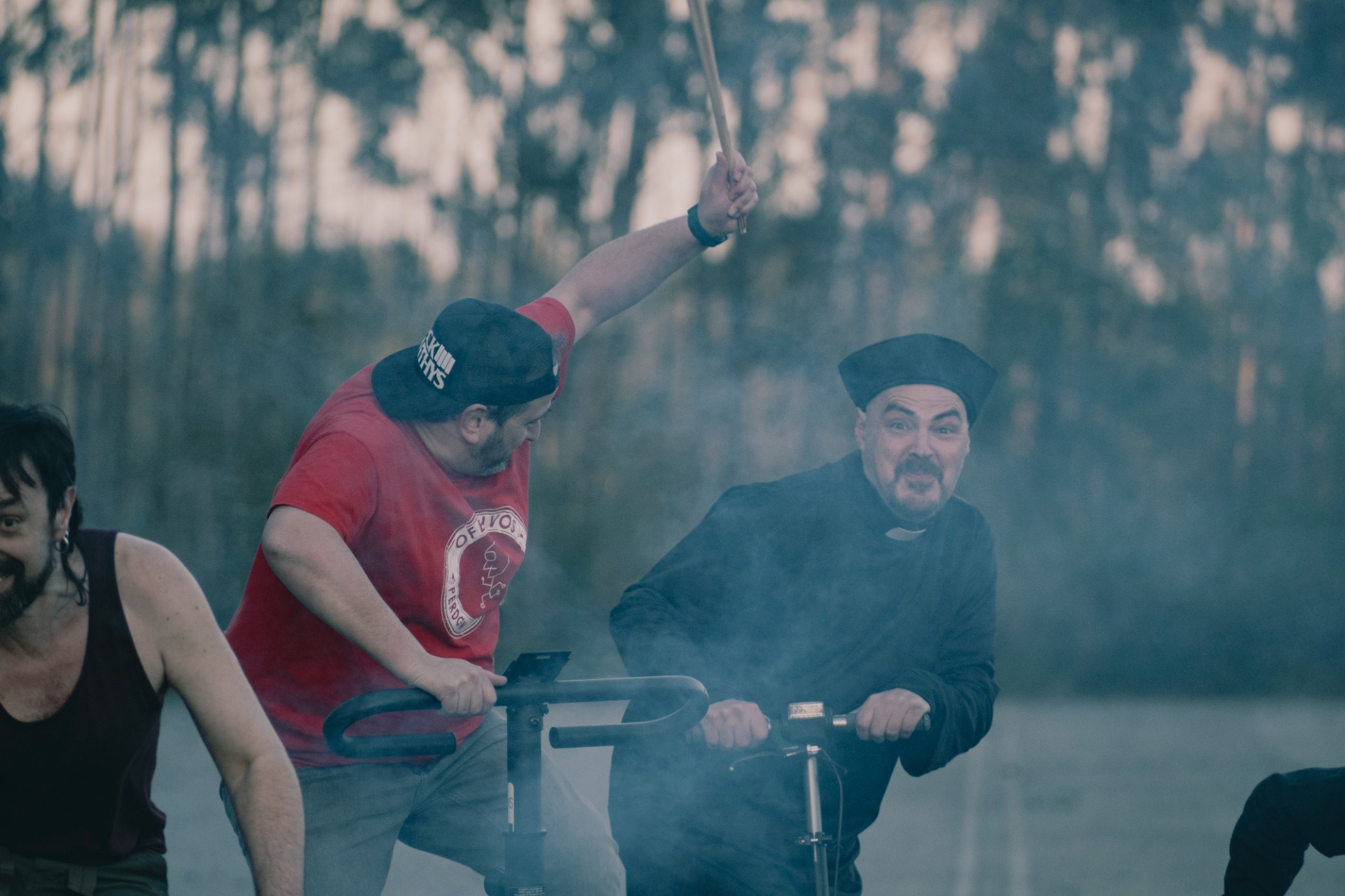 LÓPEZ: GUITARRA Y VOZ